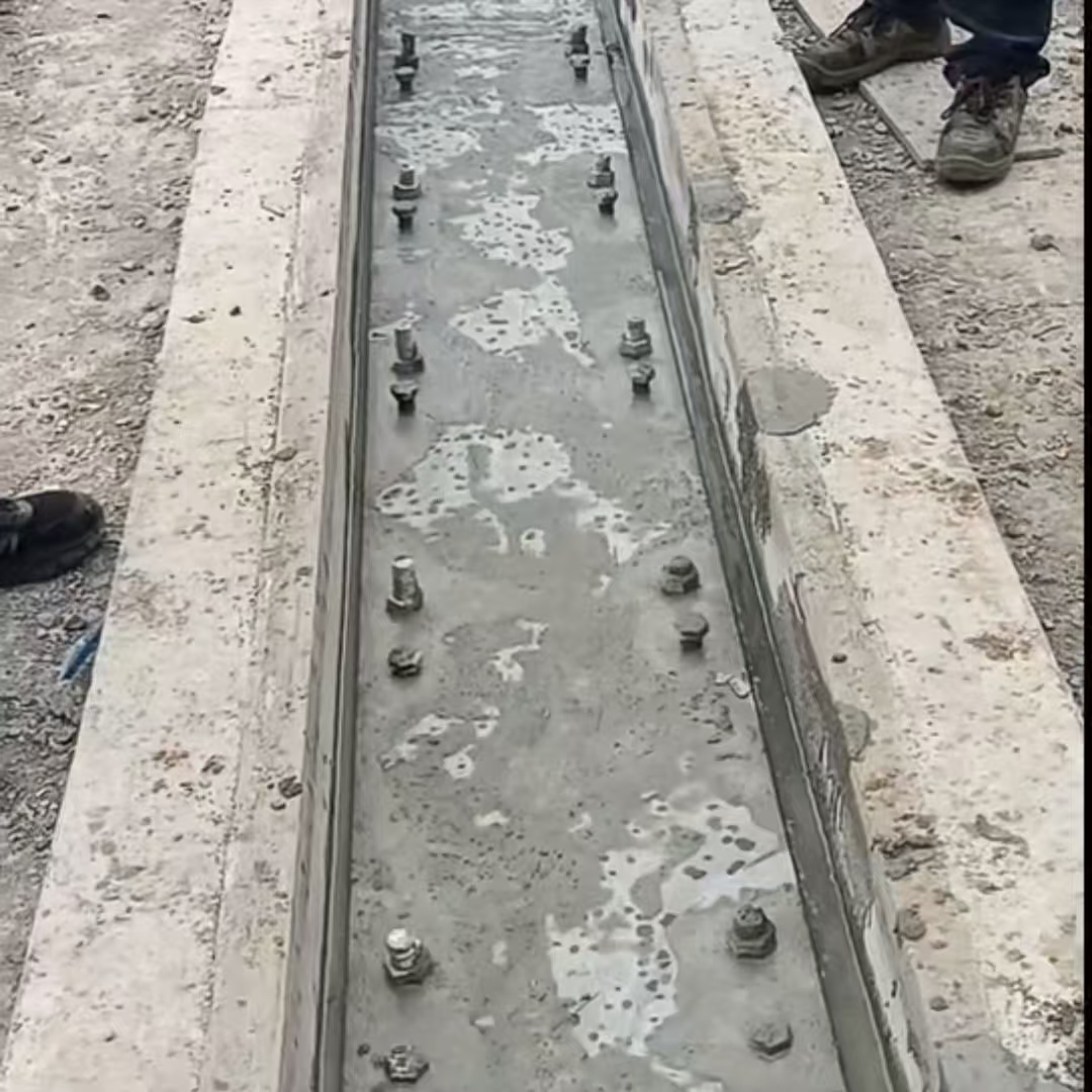 濠江港口码头起重机龙门吊重型机械设备稳固用早强快凝轨道胶泥